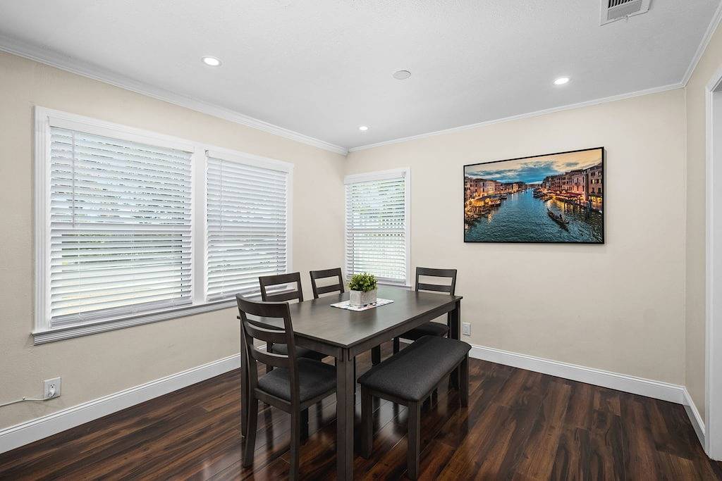 Clean 3B/1Bth Easya to Us99 + Ca41 & to Nat'l Parks in Fresno, Fresno County