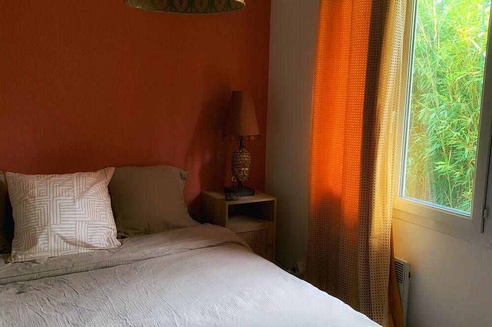 Semi-detached house near Lake Sanguinet with terrace and garden in Sanguinet, Côte d’Argent