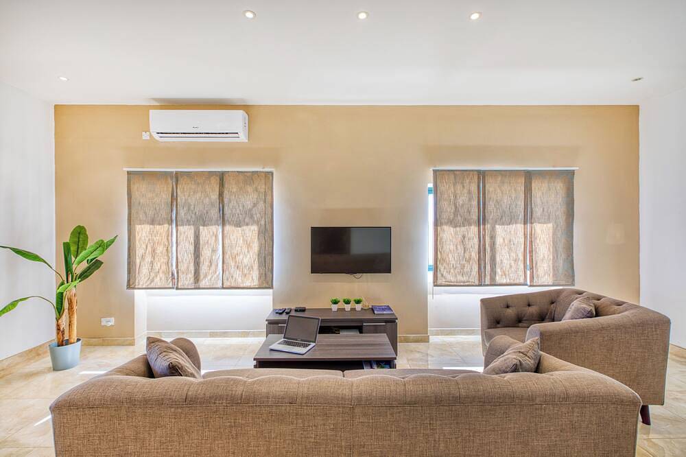 Ganze Wohnung, Moderne, geräumige Maisonette, Tal und Meerblick. Klimaanlage, Wi-Fi. in Xaghra, Gozo