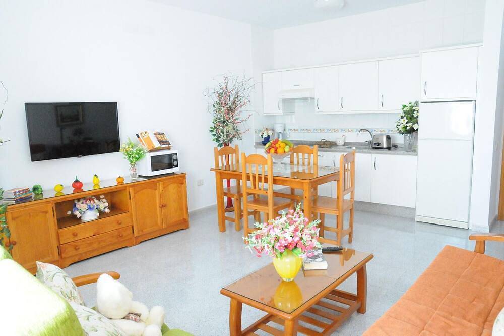 Appartement entier, Appartement de vacances pour 5 personnes  + 1 enfant env. 74 qmà Vecindario, Grande Canarie (Côte orientale de Grande Canarie) in Vecindario, Santa Lucía de Tirajana