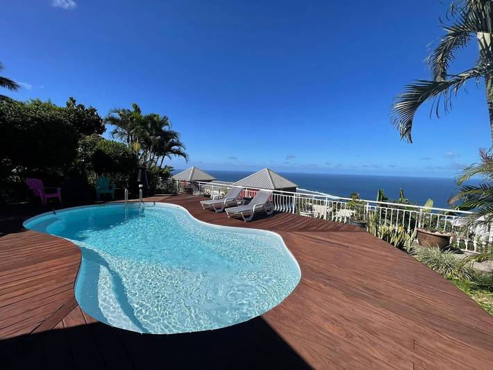 Gîte pour 6 personnes, avec piscine aux Avirons - 2