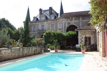 Chambre d’hôte pour 3 personnes, avec piscine et jardin à Habas