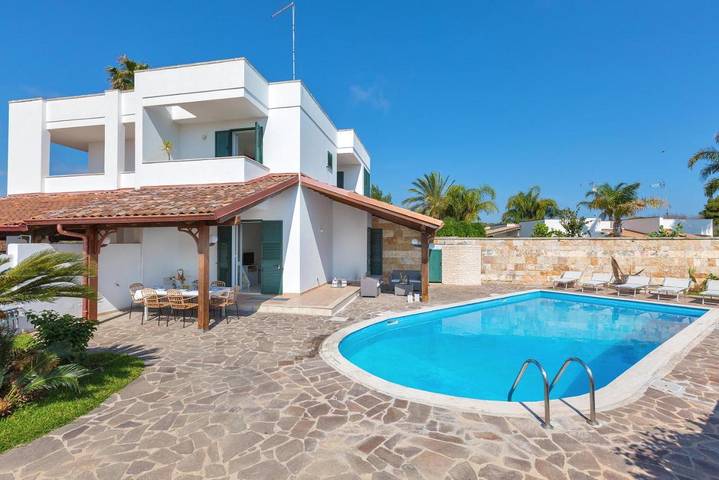 Ferienhaus für 16 Personen, mit Pool und Garten sowie Terrasse, mit Haustier - 1