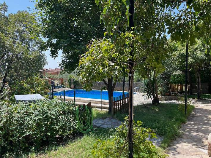 Casa rural para 10 personas, con piscina además de jardín y terraza - 1