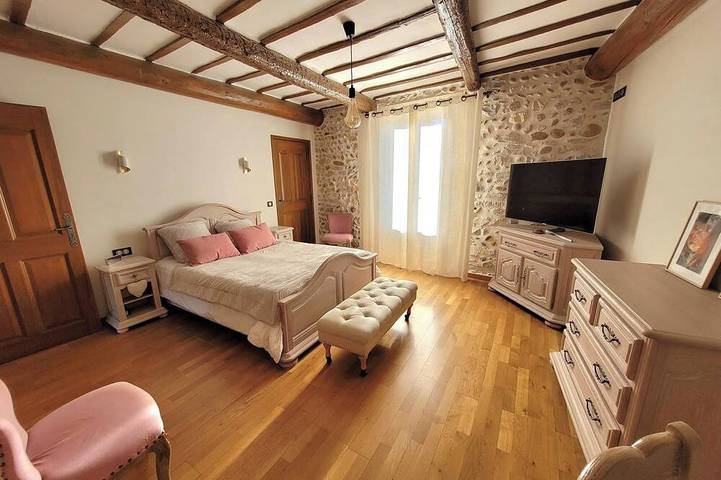 Gîte pour 8 personnes, avec jardin et piscine à Saint-Geniès-de-Comolas - 4