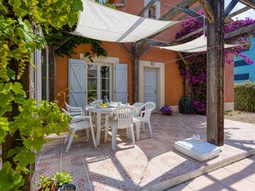 Gîte pour 6 personnes, avec jardin et terrasse dans Office De Tourisme De Narbonne Plage
