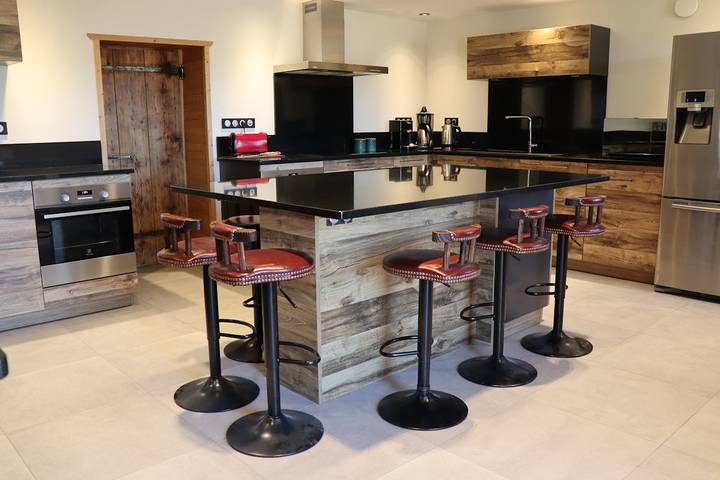 Chalet pour 15 personnes, avec jacuzzi ainsi que terrasse et sauna dans le Jura - 3