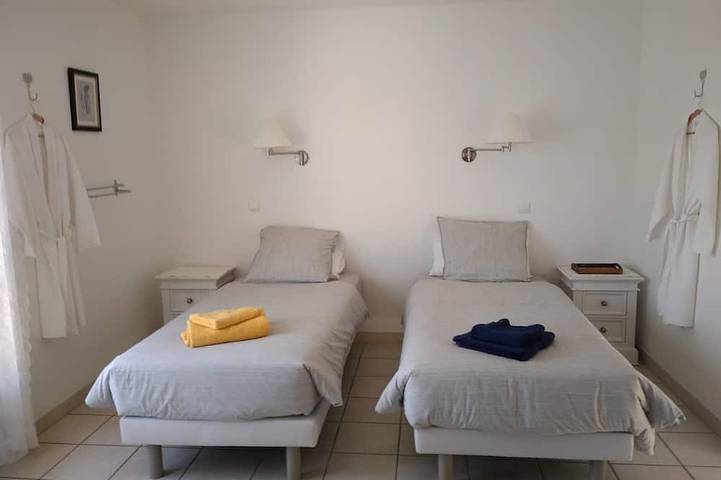Gîte pour 4 personnes, avec jardin et terrasse à La Bastide-d'Engras - 2