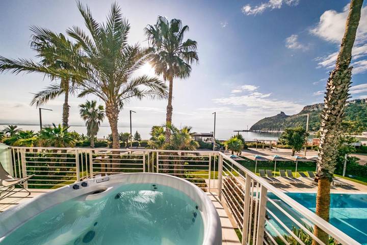 Hotel für 2 Personen, mit Whirlpool und Terrasse sowie Garten und Pool