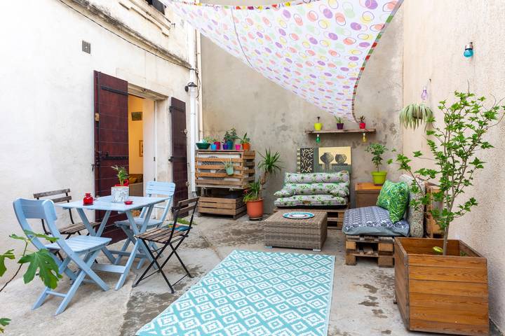 Casa vacanza per 6 persone, con terrazza in Arles
