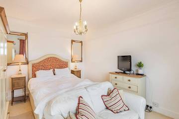 Cottage for 12 People in St Margaret's at Cliffe, Kent, Photo 4