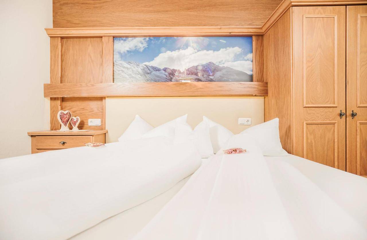 Small Double Room in Mayrhofen, Bezirk Schwaz