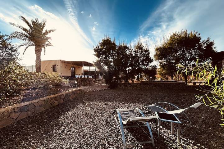 Gîte pour 3 personnes, avec Jardin dans Tetir