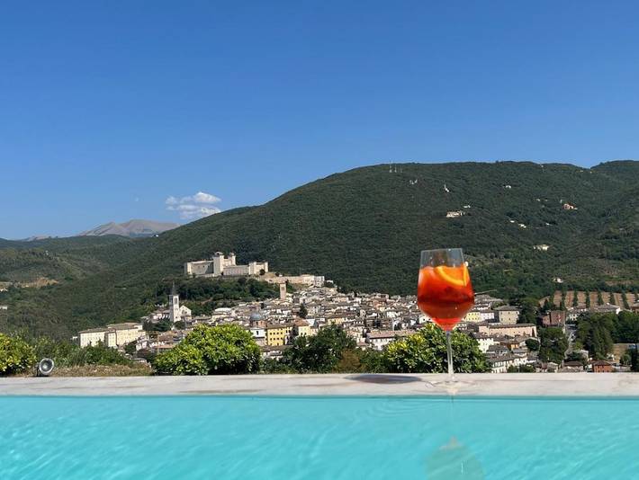 Appartamento per 2 persone, con Terrazza e Giardino nonché Piscina e Panorama a Spoleto
