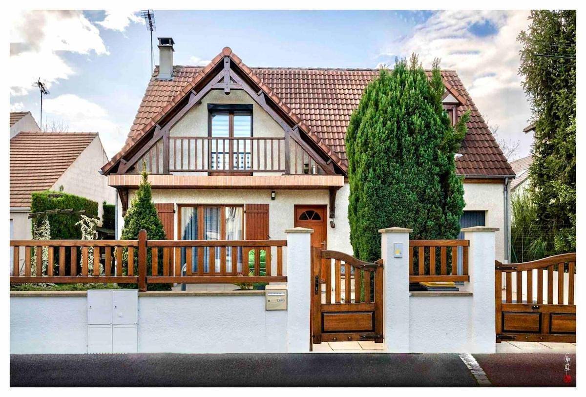 Three-Bedroom House in Courtry, Seine-et-Marne
