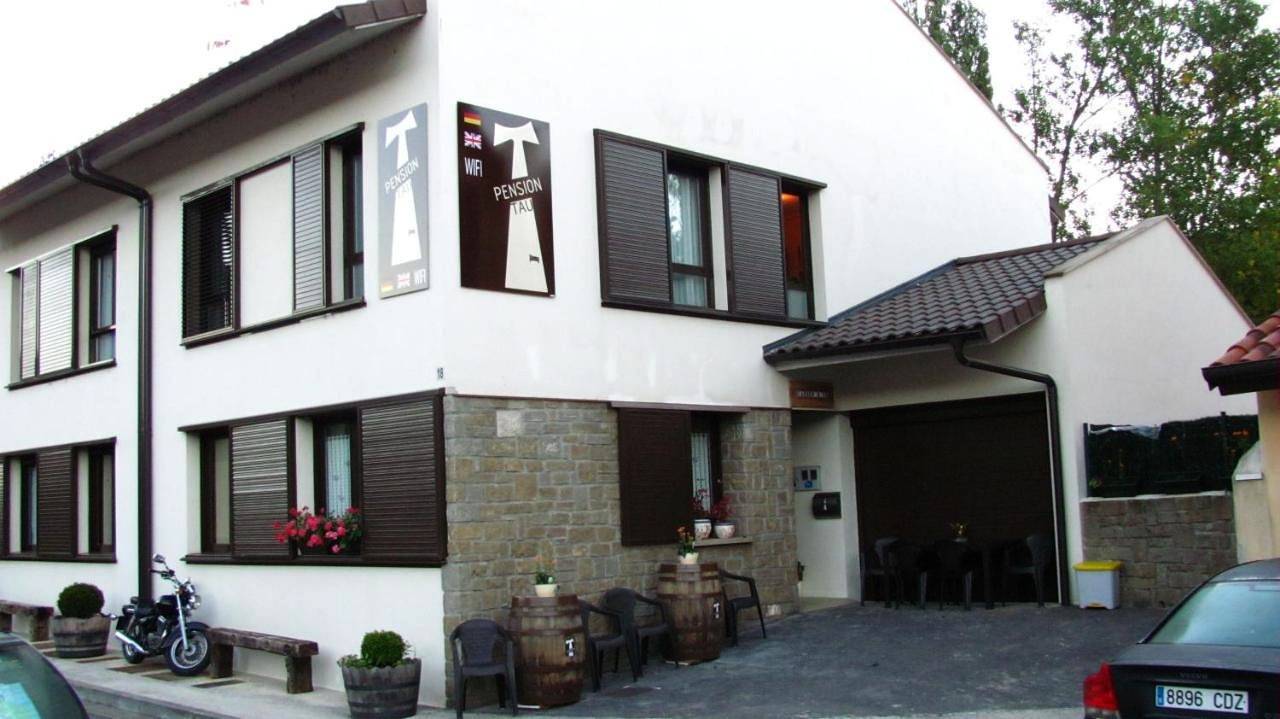 Casa Tau in Larrasoaña, Esteríbar