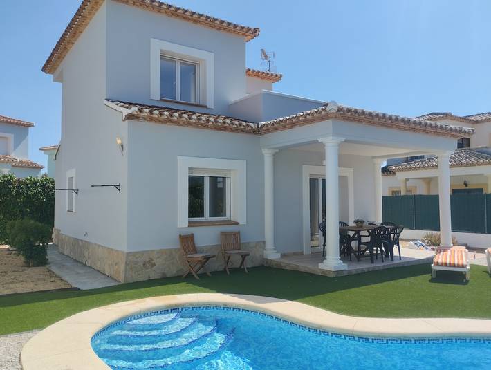 Casa rural para 6 personas, con Balcón además de Terraza y Jardín en Beniarbeig