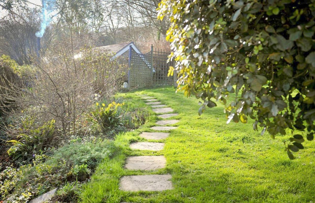 One-Bedroom House in Charmouth, Dorset