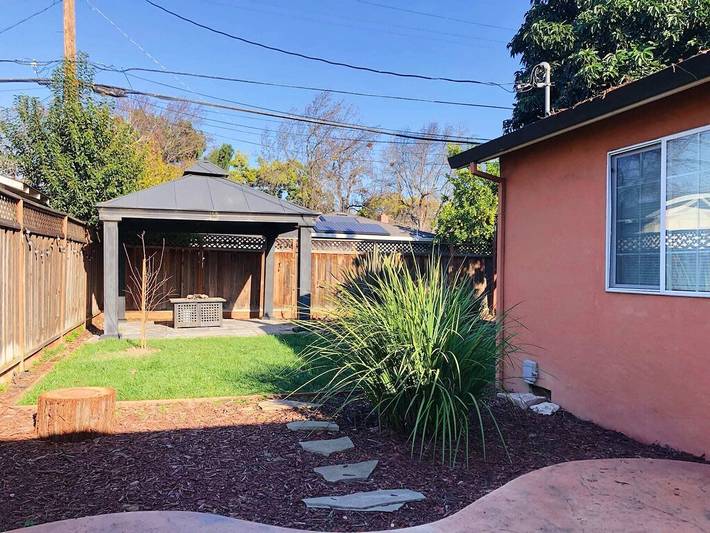 Vacation rental for 4 people, with yard, with pets in San José