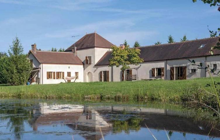 Gîte pour 12 personnes, avec piscine et vue ainsi que jardin et terrasse à Sury-aux-Bois - 2