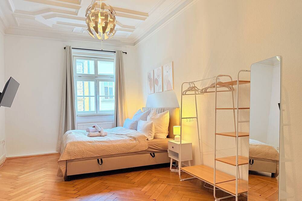 Ganze Wohnung, Dreamzzz Altstadttraum im Herzen Coburgs an der Ehrenburg&Marktplatz I Parkplatz in Coburg, Oberes Maintal - Coburger Land