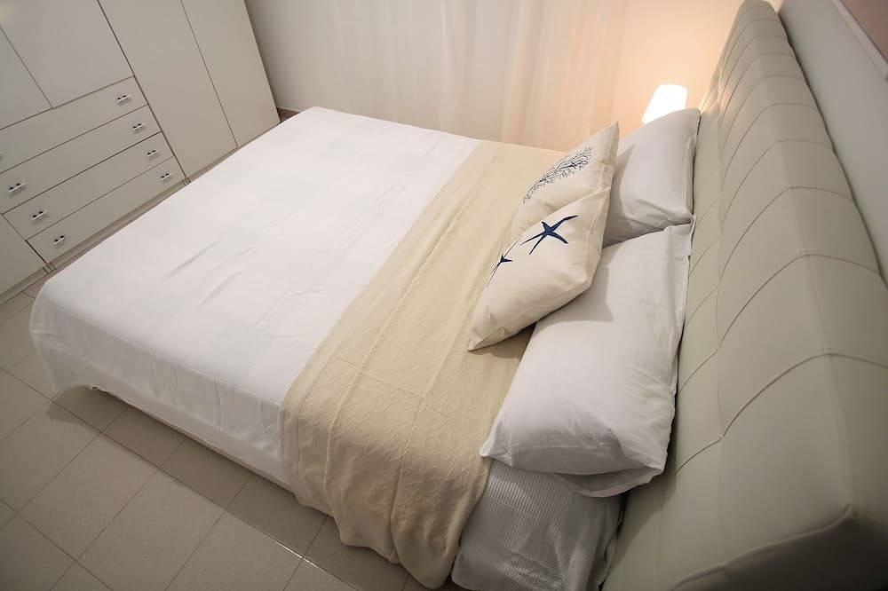 Entire apartment, Apartment a few meters from beaches and attractions in Baia Verde, Gulf of Taranto