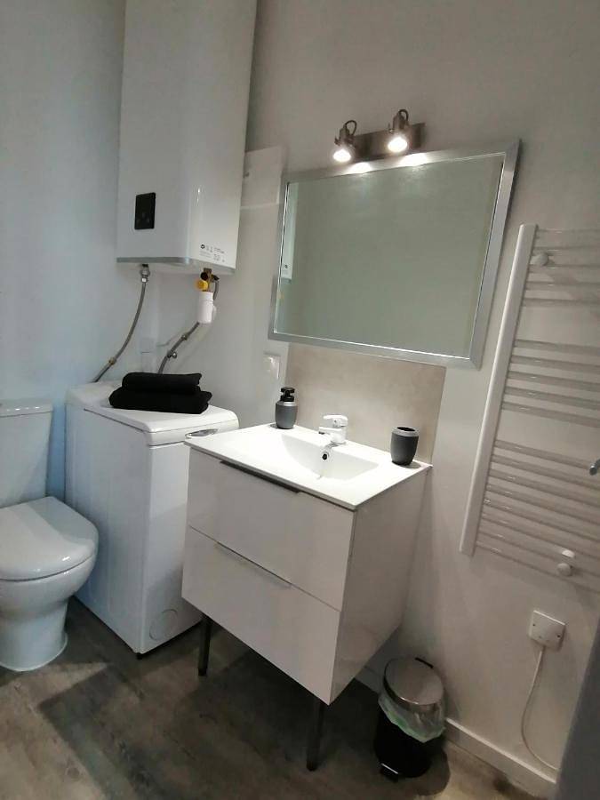 Appartement entier, Studio cosy Brick Home Gare à 100m in Tonneins, Région de Marmande