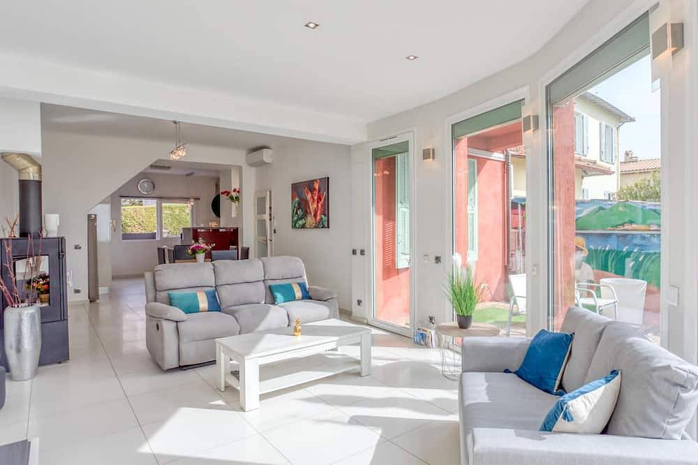 Bonita casa en Saint-Laurent-du-Var in Saint-Laurent-du-Var, Region de Cannes