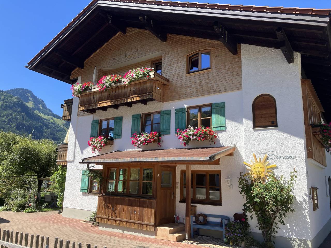Ganze Ferienwohnung, Fewo Stieglitz, Südbalkon, Bergblick in Bad Oberdorf, Bad Hindelang