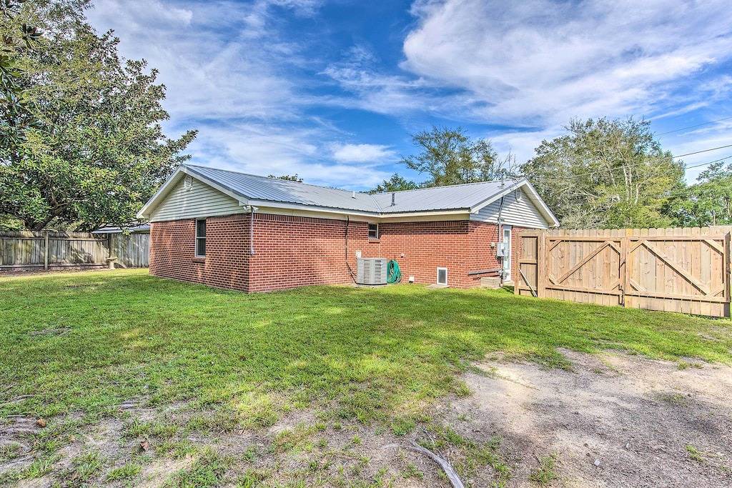 Ocean Springs Home w/ Bikes < 1 Mile to Beach! in Ocean Springs, Mississippi Gulf Coast