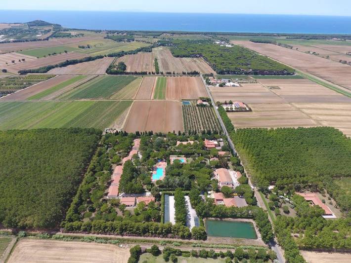 Appartamento per 5 persone, con piscina e panorama nonché giardino in Campiglia Marittima