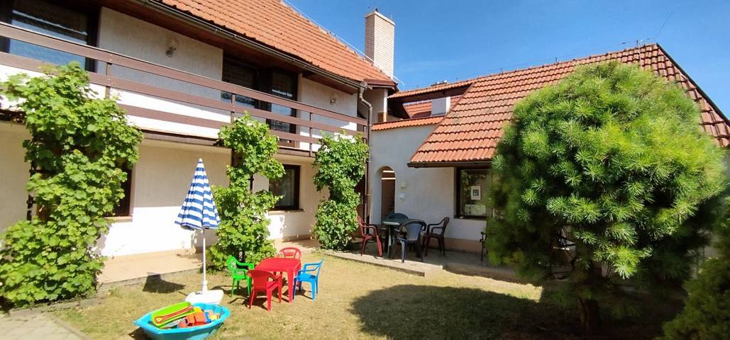 Villa für 10 Personen, mit Sauna und Pool sowie Garten und Terrasse - 1
