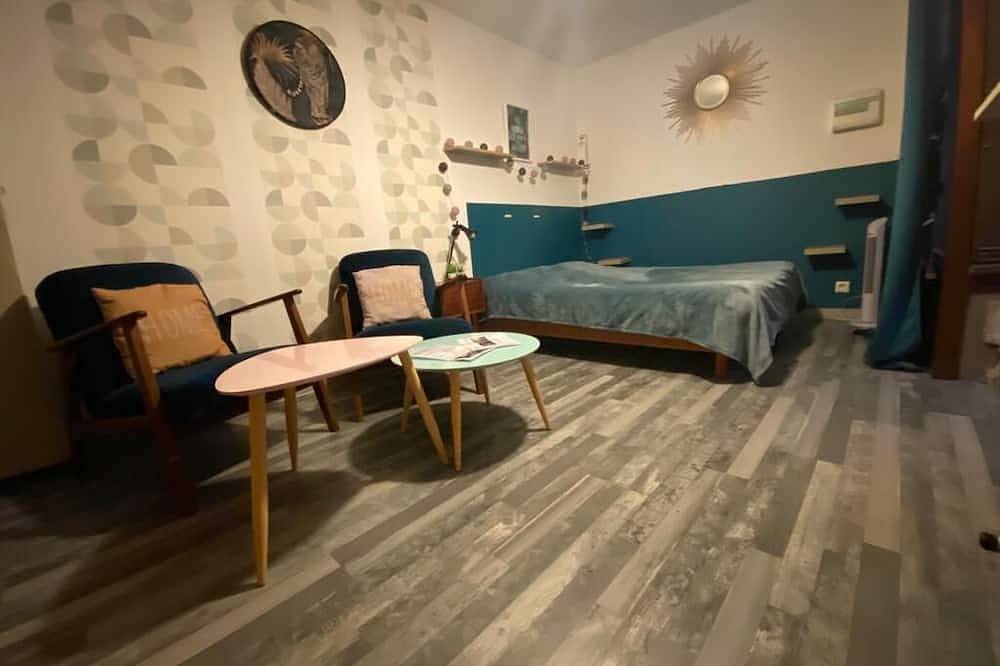 Ganze Wohnung, Elegantes Loft mit Wifi, Tv - eine private Terrasse, eingebettet in einen Innenhof in Lunel, Mittelmeerküste (Frankreich)