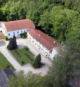 Gîte pour 2 personnes, avec jardin ainsi que vue et piscine, animaux acceptés à Chamouilley