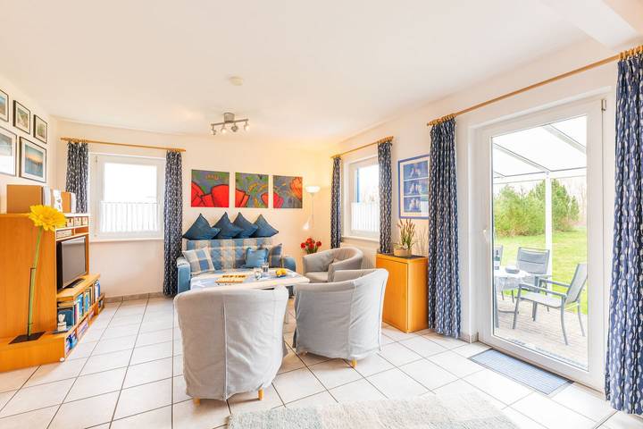 Ferienhaus für 6 Personen, mit Terrasse und Garten in Wiek - 3