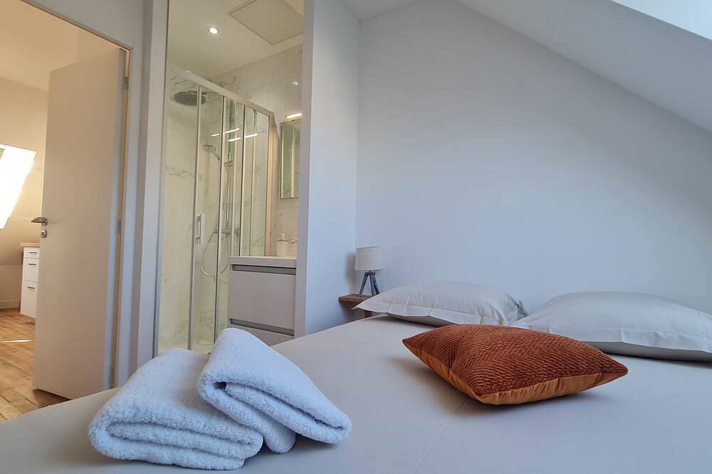 Entire apartment, Le Jaures 5 - T2 - Dernier Etage in Hennebont, Côte des Mégalithes