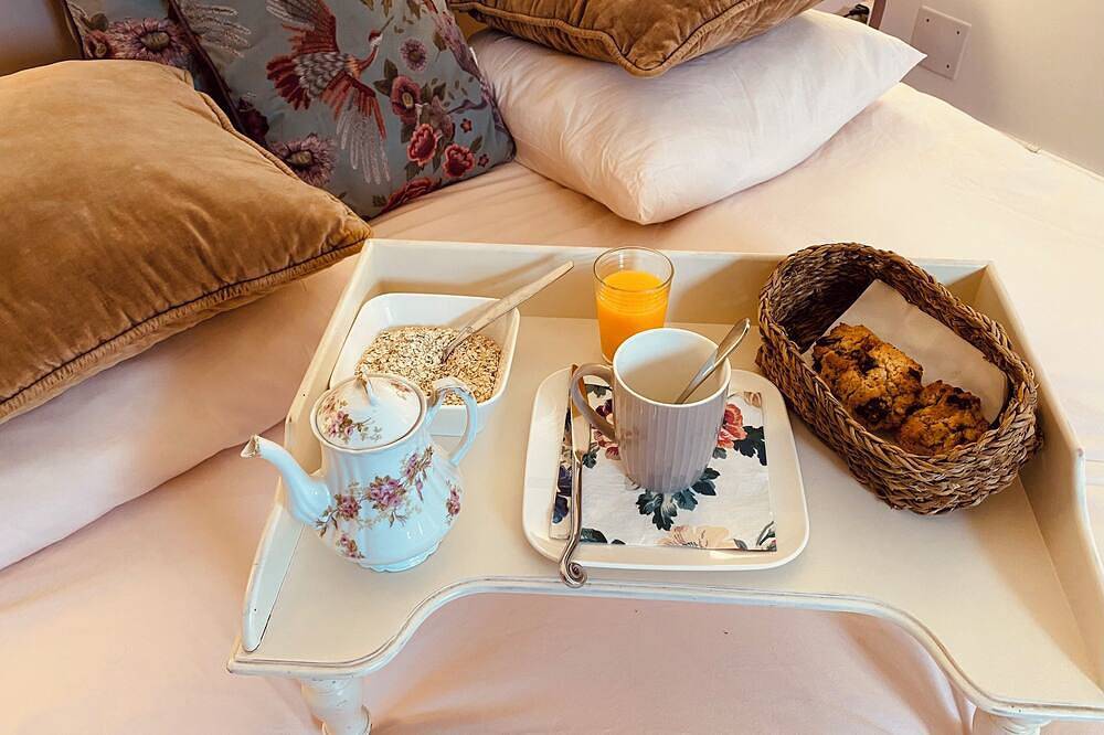 Mas Belvega guest house in La Baume-de-Transit, Nyons region