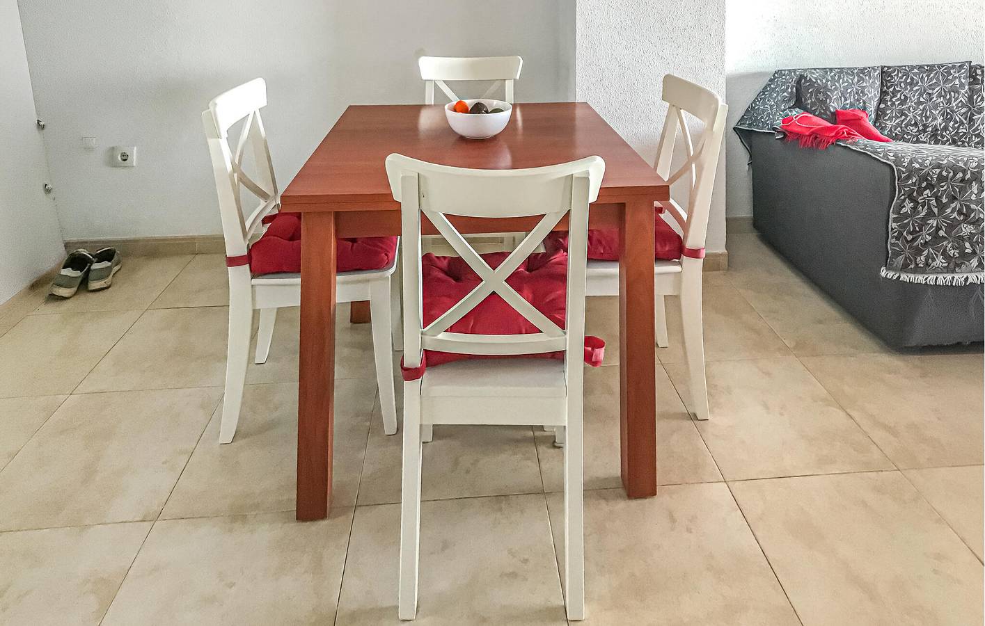 Apartamento vacacional entero, Oasis junto a la playa: Garaje, aire acondicionado, piscina, terraza y WiFi in Torre de la Sal, Cabanes