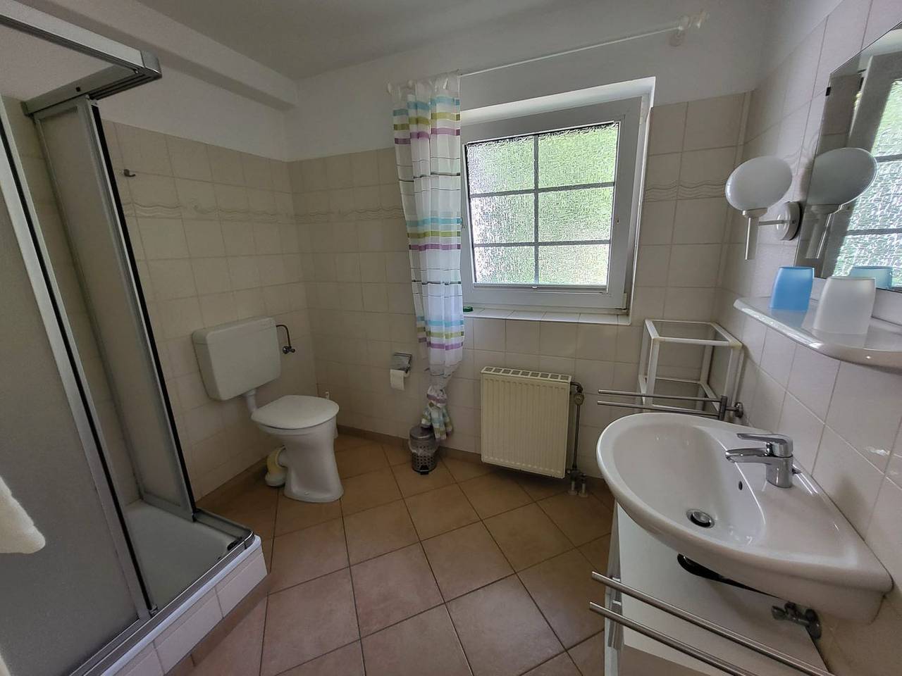 Ganze Wohnung, Erdgeschoßwohnung Karina mit schönem Garten in Greetsiel, Krummhörn