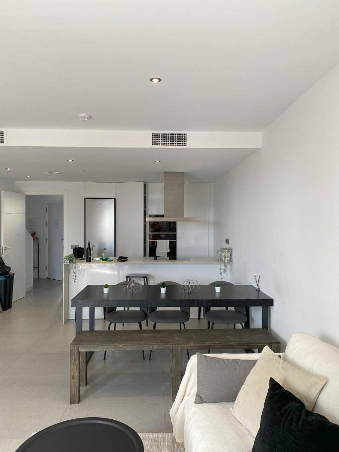 Chalet para 8 personas, con piscina además de jardín y vistas en Garraf - 4