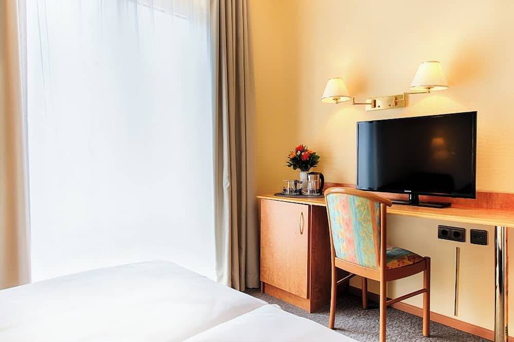Pet-Friendly Room w/ Access to Onsite Pool | 3.2 Miles to Wachenheim Castle in Bad Dürkheim, Pfälzer Rheinebene