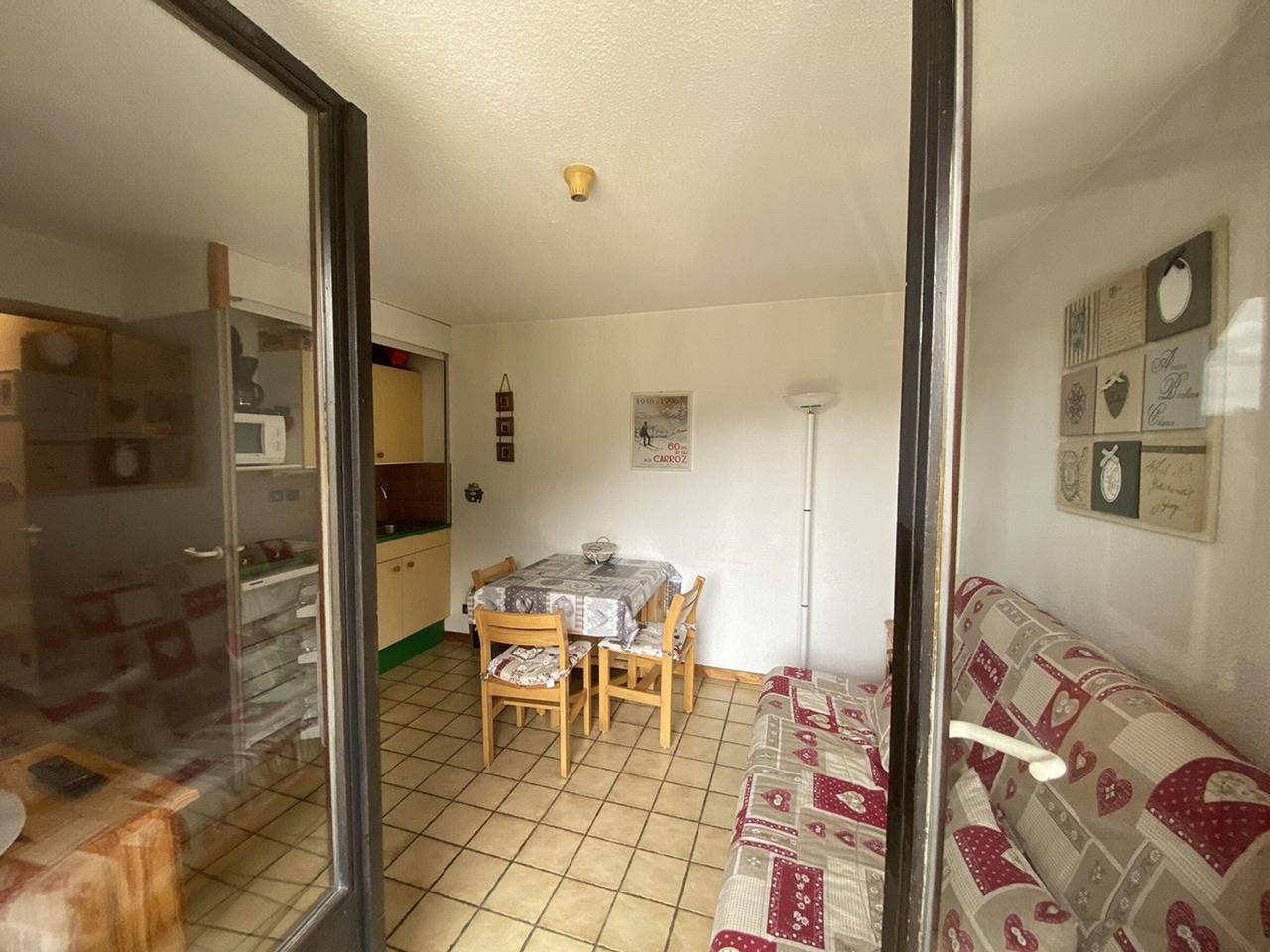 Estudio entero, Estudio para 4 pers, a 450 m de las pistas y cerca de tiendas in Les Carroz, Arâches-la-Frasse