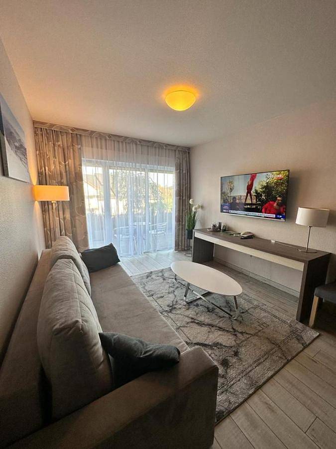 Apartament wakacyjny dla 4 osób, z taras i widok oraz sauna i basen, zwierzęta dozwolone w Sienna Czarna Góra