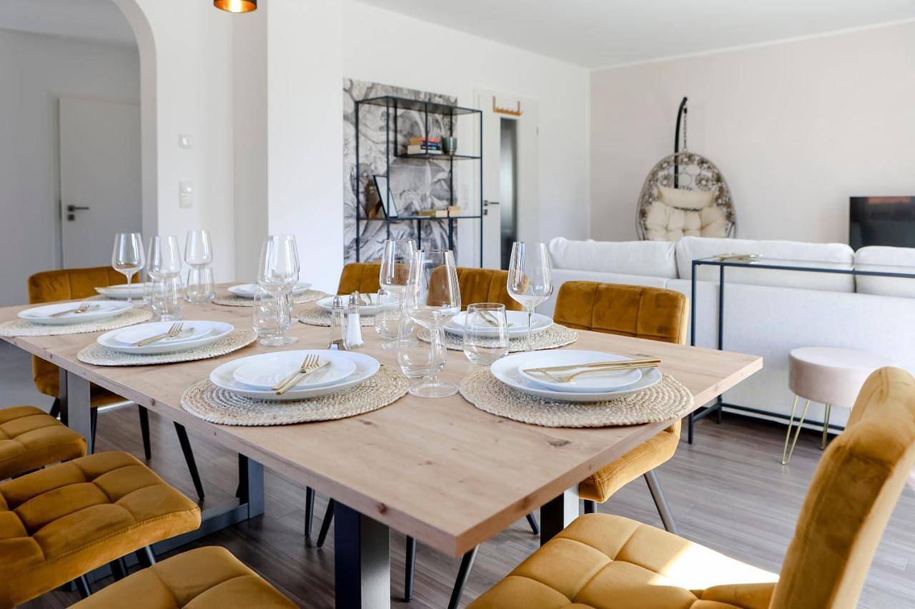 Appartement entier, Lumen Homes - Design-Apartment nahe Audi und Altstadt, 3 Zimmer, über 100 m2, Balkon in Ingolstadt, Haute-Bavière