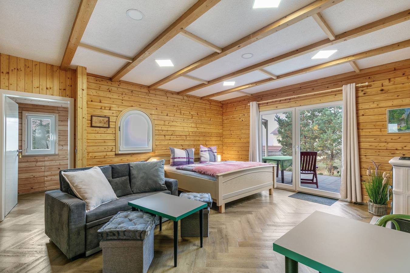 Ferienhaus 'Erdgeschoss' mit privater Terrasse, Garten und Wi-Fi in Niederfinow, Barnimerland Region