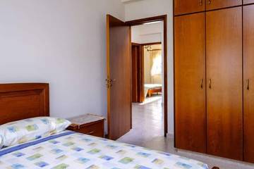 Villa for 6 People in Larnaca District, Photo 1