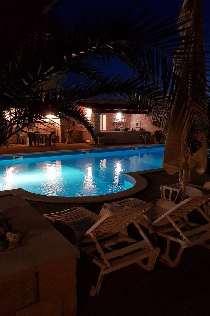 Ferienwohnung für 4 Personen, mit Pool und Garten