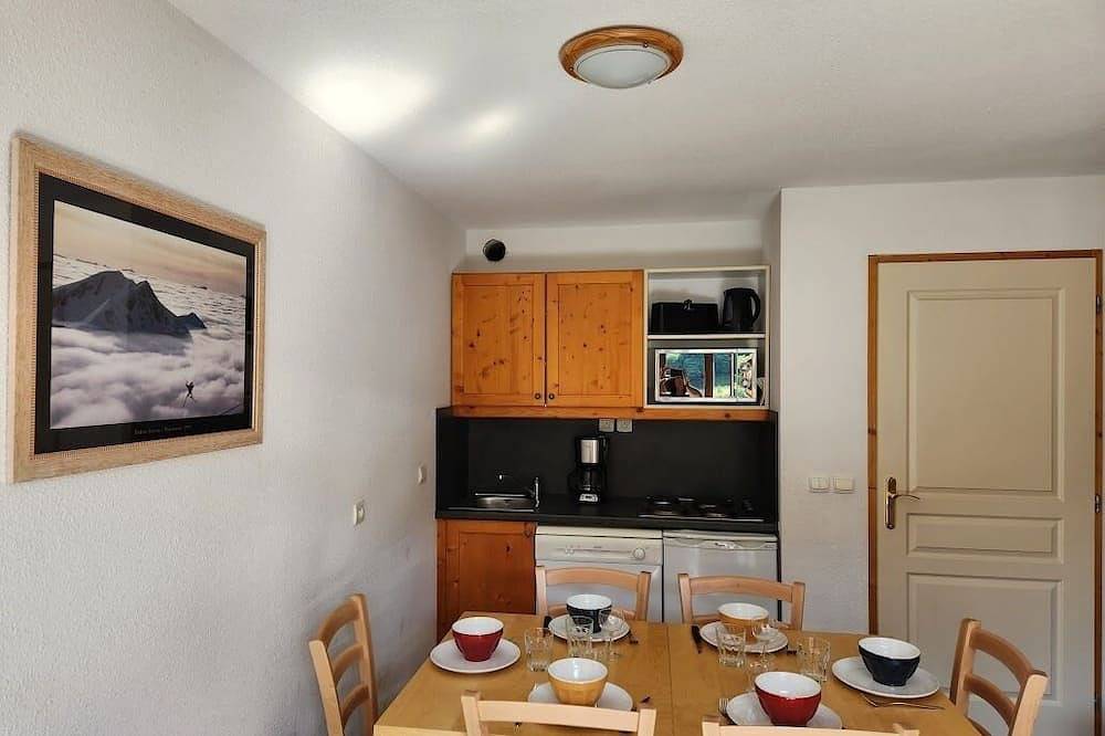 Entire apartment, Duplex apartment for 4/6 people at the foot of the slopes in Valmeinier 1900 in Valmeinier, Saint-Jean-de-Maurienne region