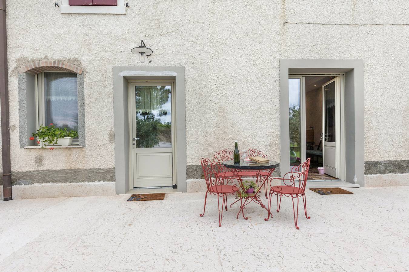 Appartamento intero, Appartamento per vacanze "Agriturismo Tenuta Corte Tese 2" con giardino in comune e Wi-Fi in Sona, Provincia di Verona