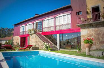 Gîte pour 5 personnes, avec jardin ainsi que piscine et terrasse dans Amares